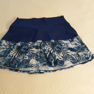 Lacoa blue tennis skort size M/L